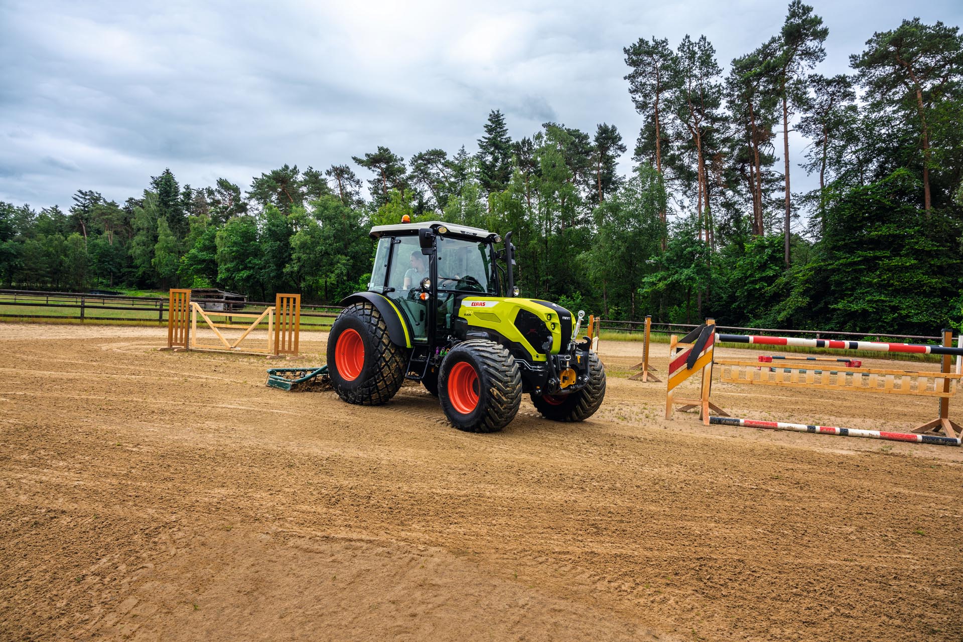 claas elios300 17