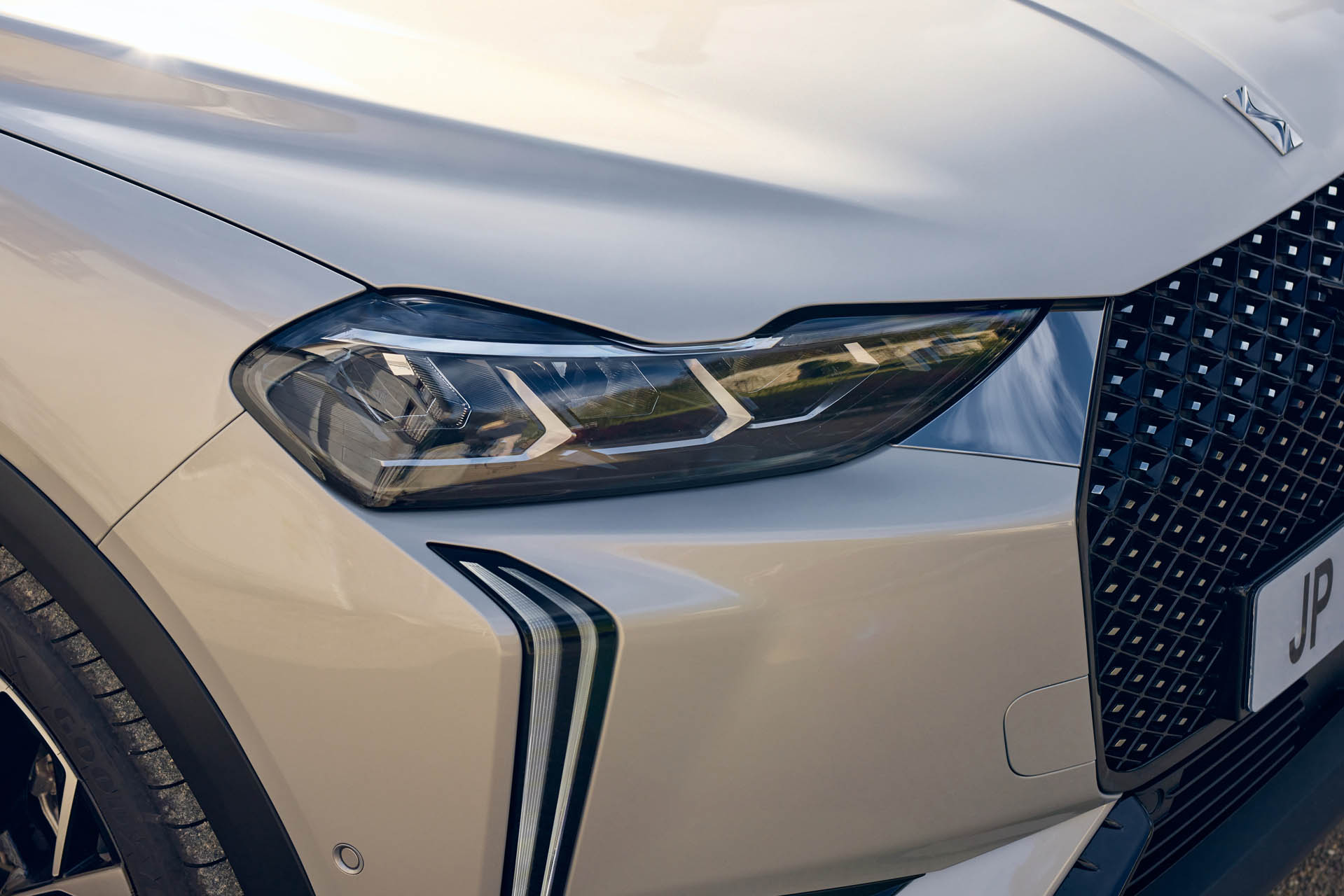DS 3 HYBRID2023 11 FYT0014 Bonbon