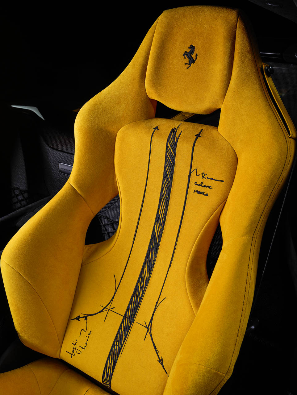 Ferrari 812 Competizione Tailor Made 16