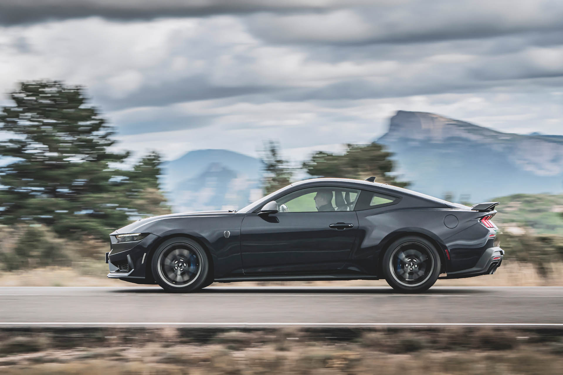 2024 FORD MUSTANG DARK-HORSE 09