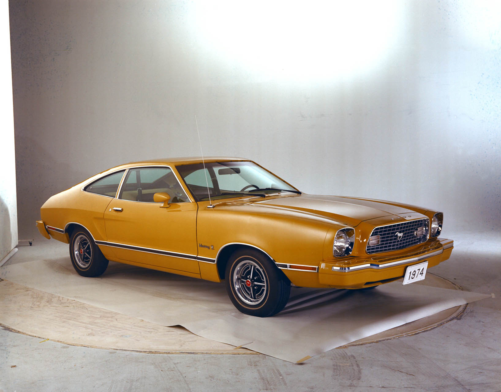 1974-Gen2-ford mustang-II