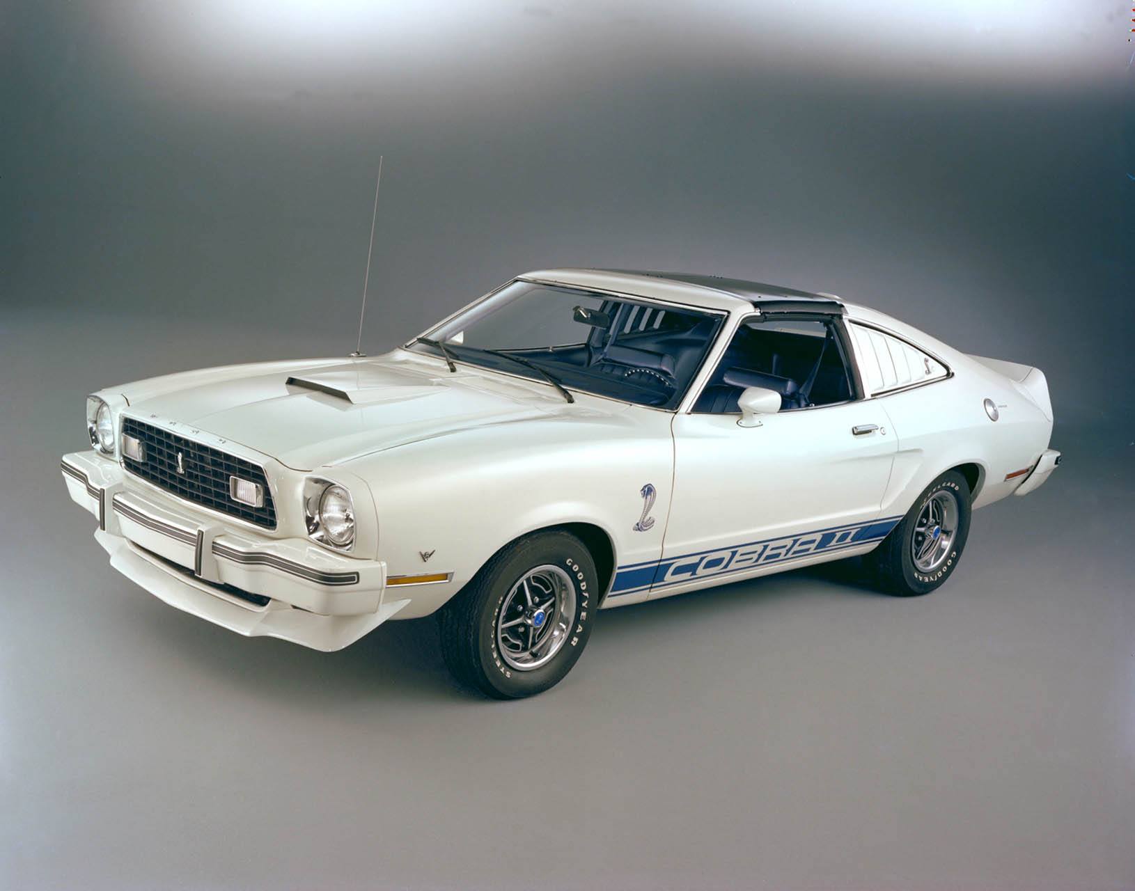 1976-Gen2 Ford Mustang II cobra