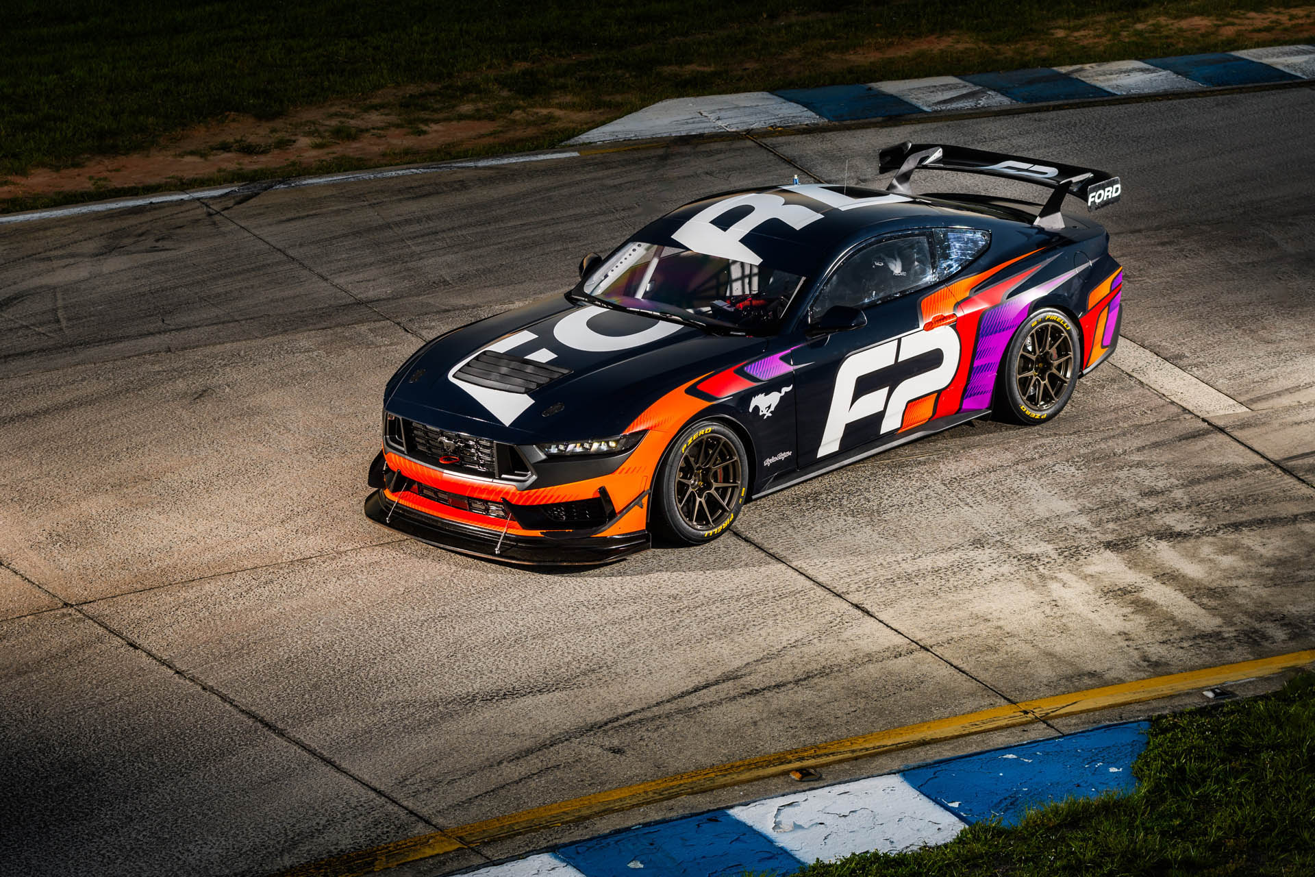 Ford Mustang GT4
