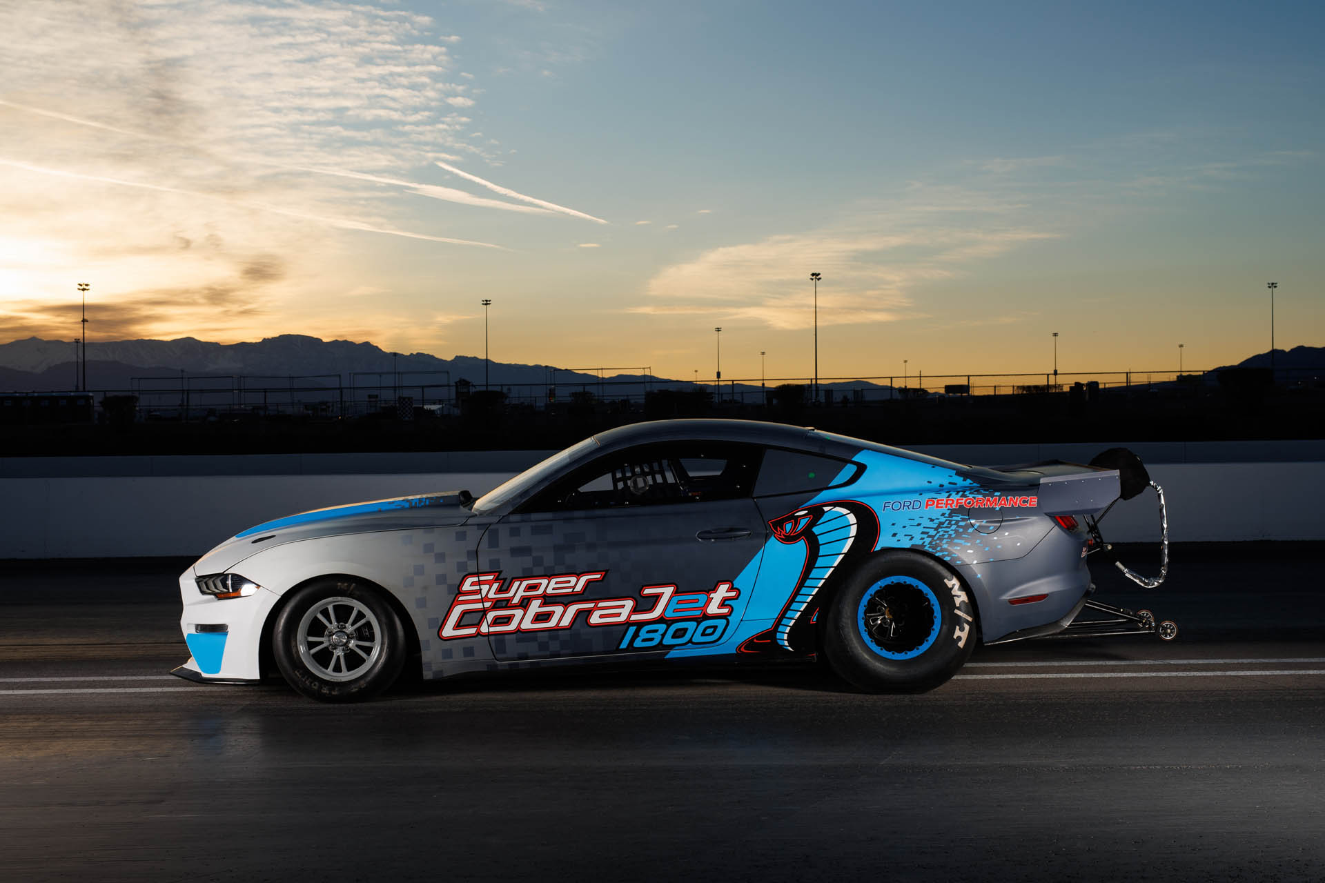 Mustang Super Cobra Jet 1800 09
