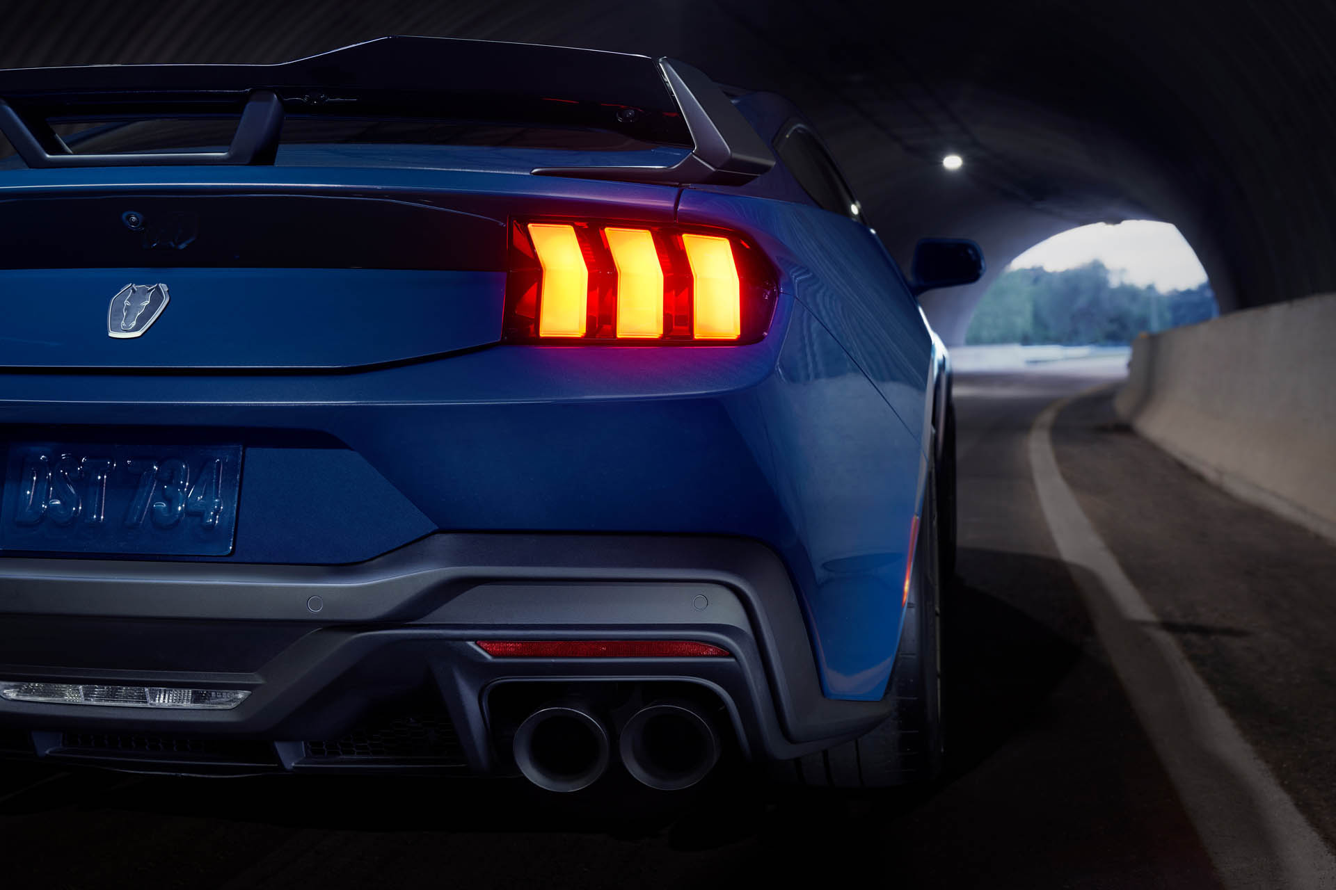 fordmustang2022DarkHorse11