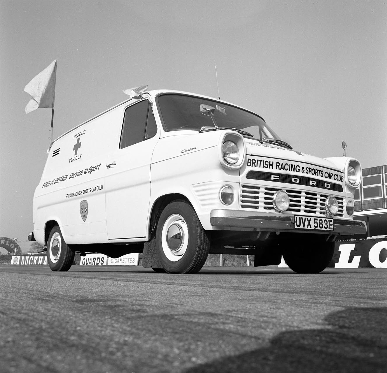 Ford Transit-Rescue-vehicle-1968