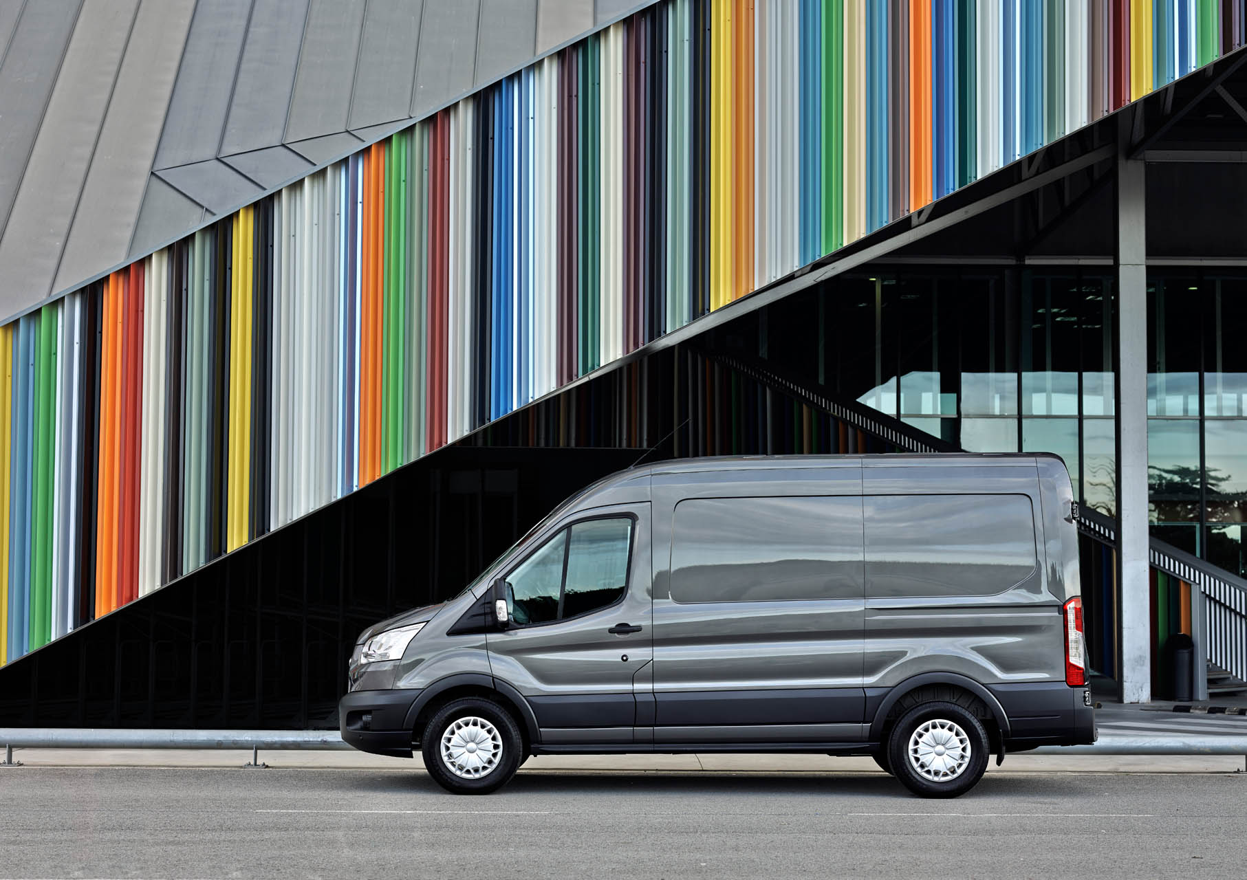 Ford-Transit Van 12