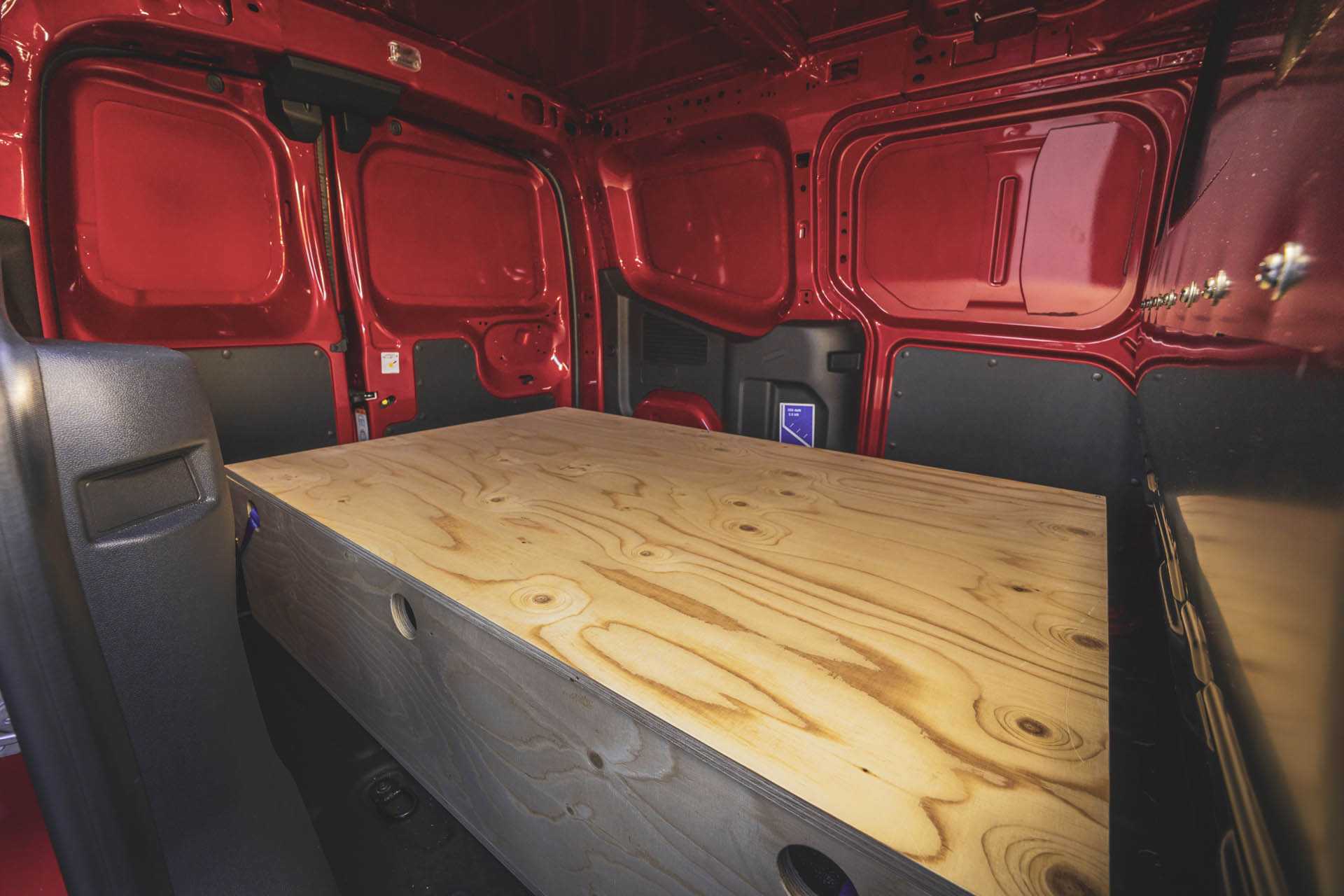 Ford Transit Courier 2024 28