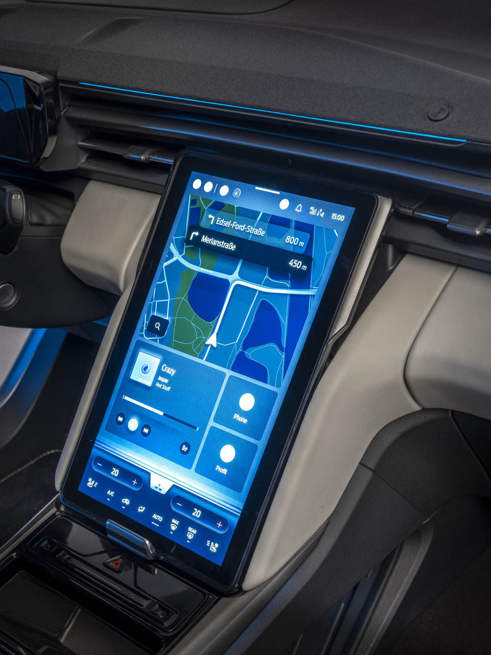 FORD Electric Explorer15