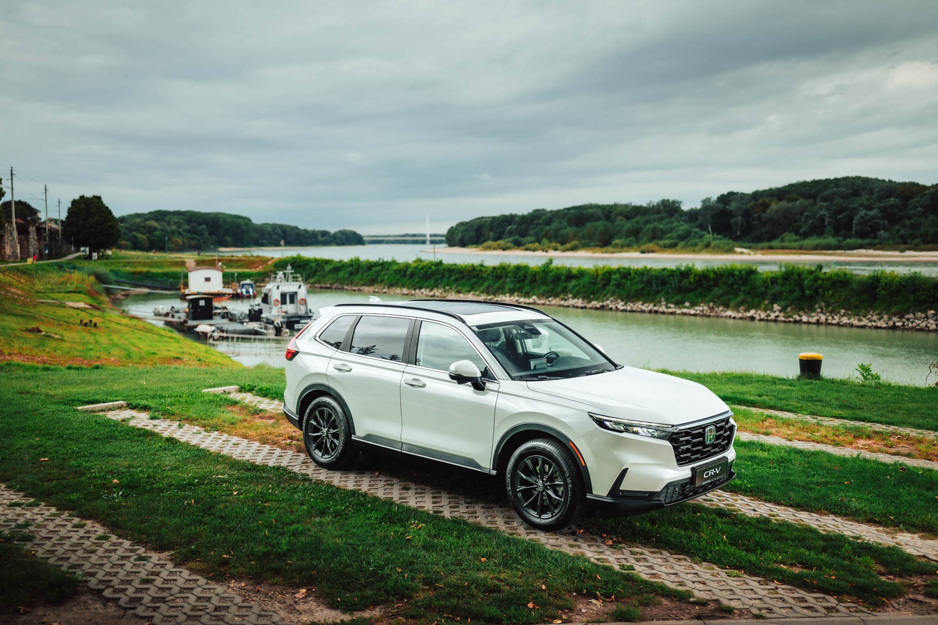 545071 CR-V 30 Anniversary