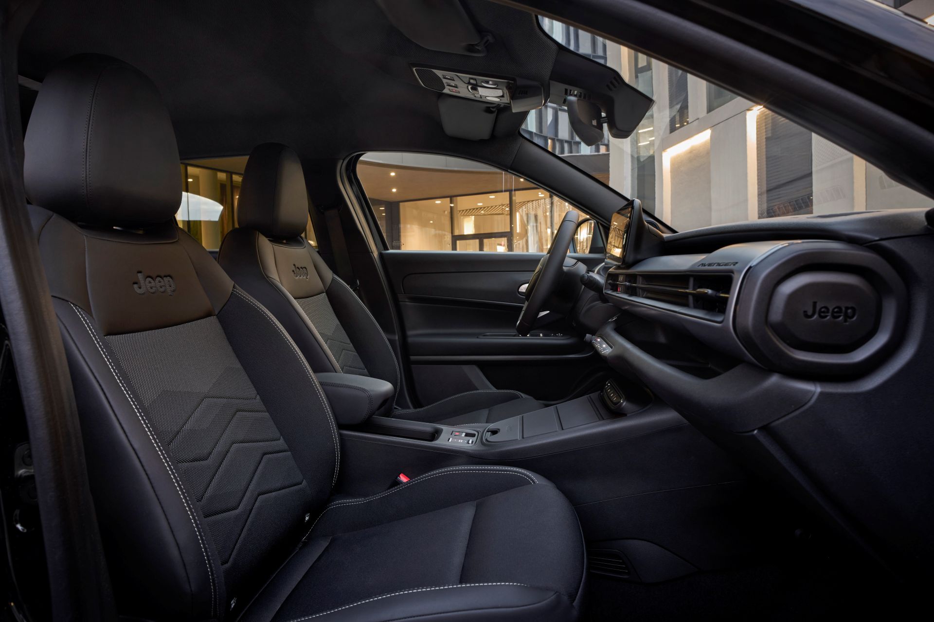 Jeep Avenger Black Edition 15