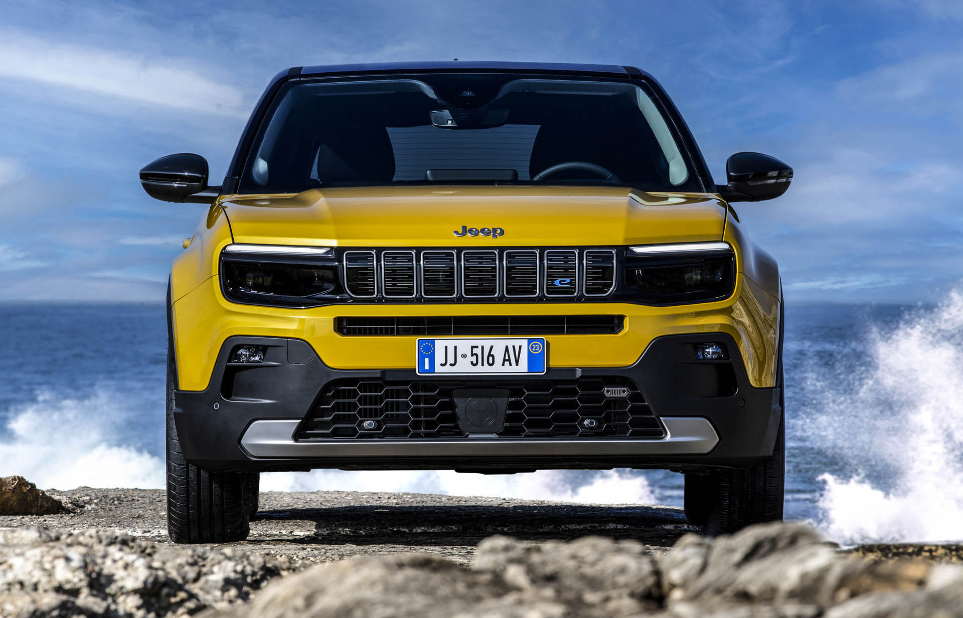 jeepavenger2022c