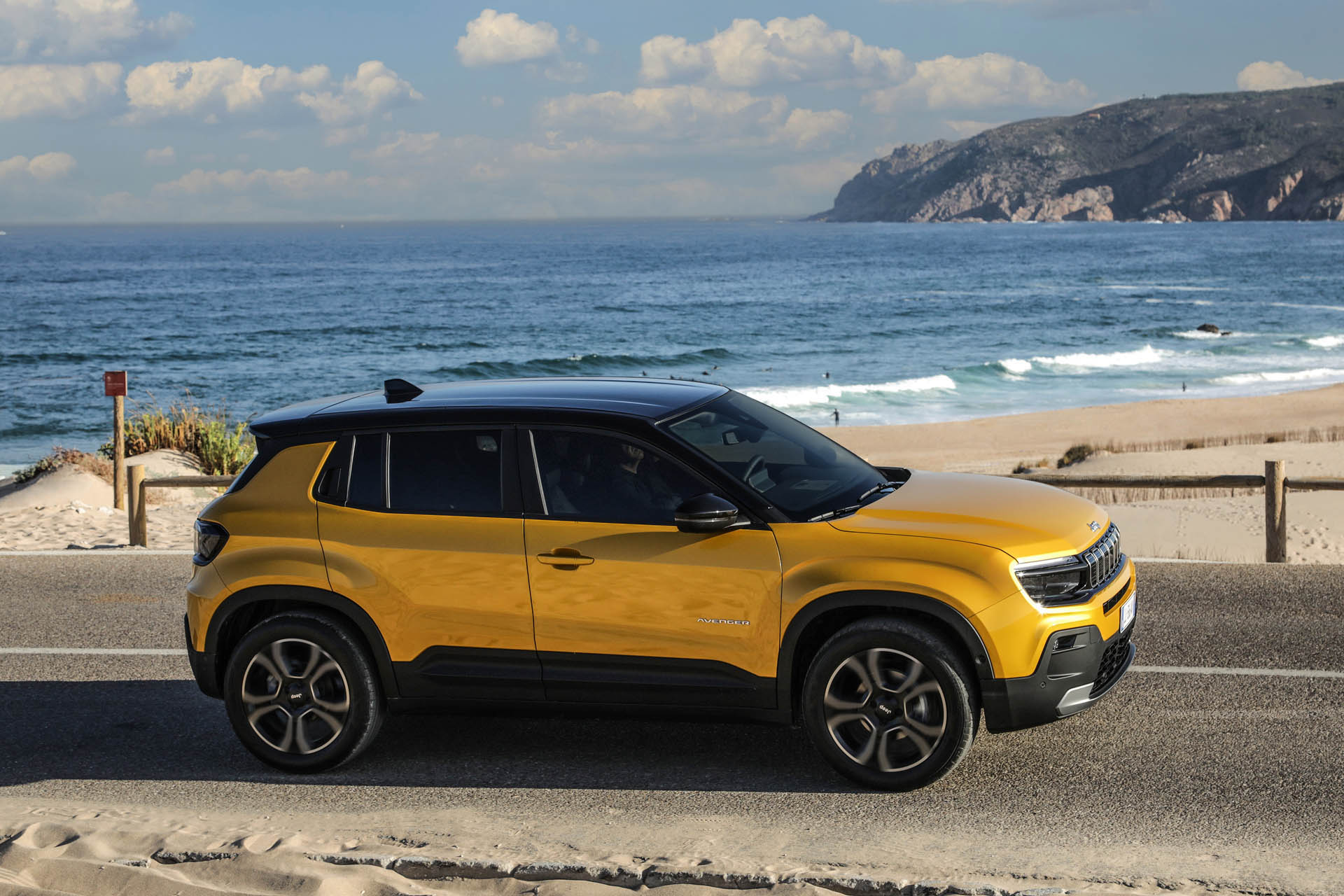 jeepavenger2022d