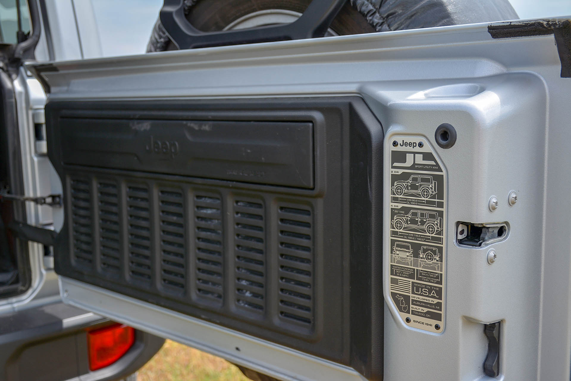 Jeep Wrangler 4xe Sahara 24