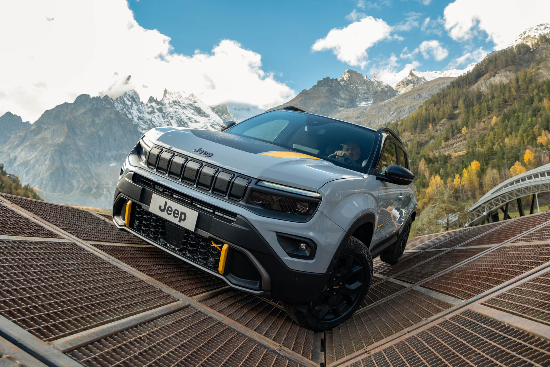 jeep avenger 4xe the north face edition 04