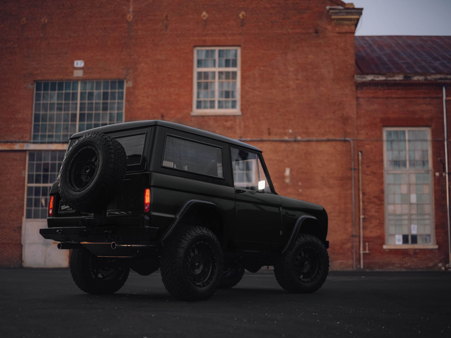 KindredMotorworksBroncoBlackICEEdition02
