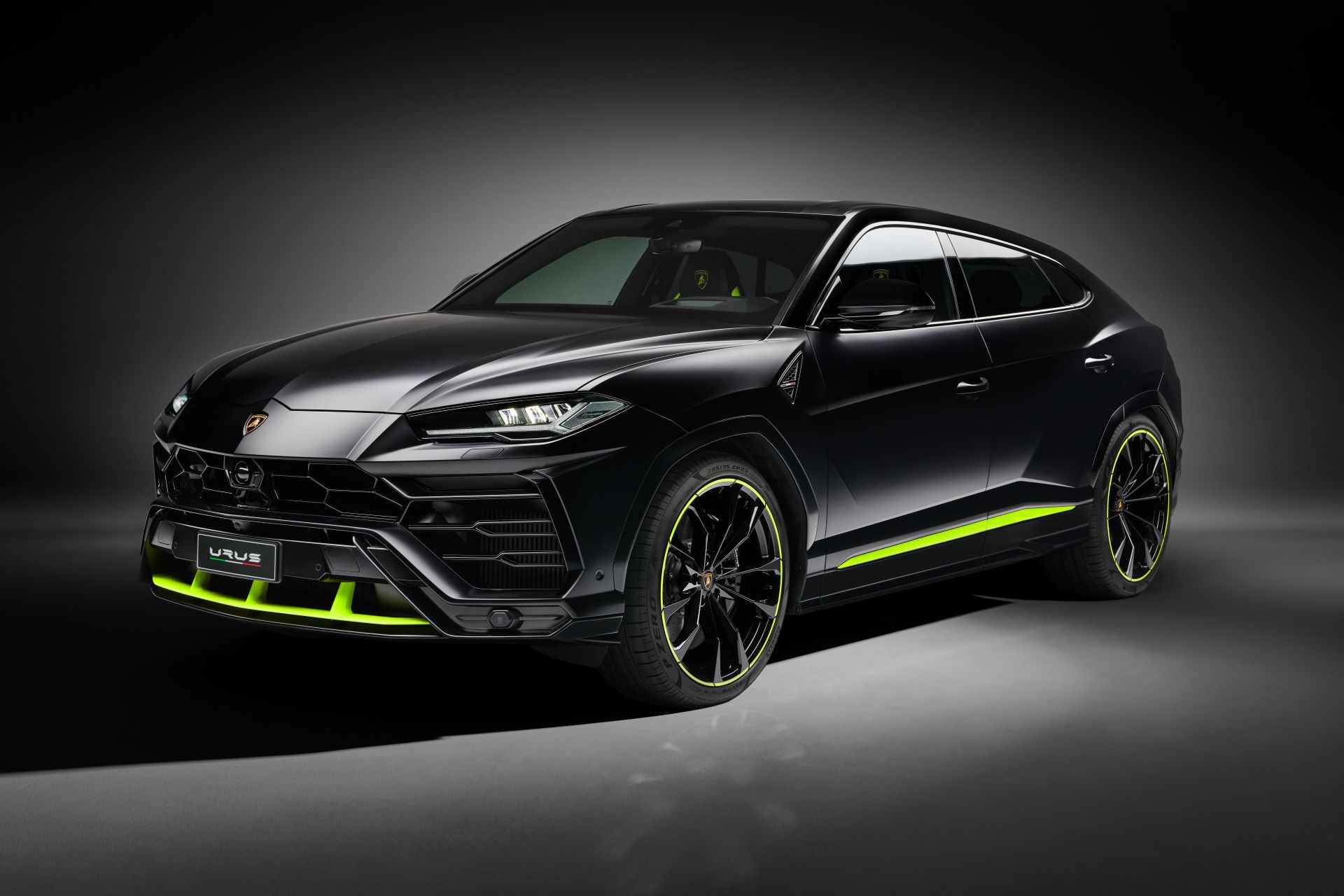 lamborghini urus 10