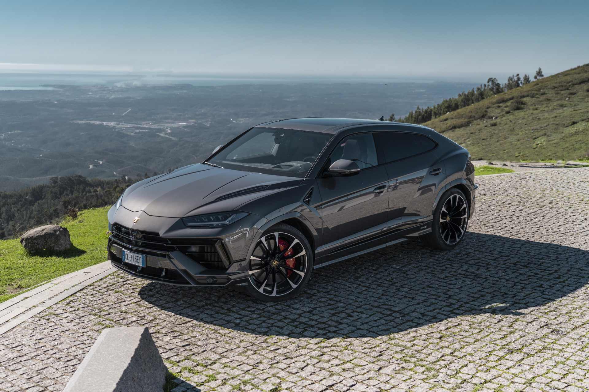 lamborghini urus 29