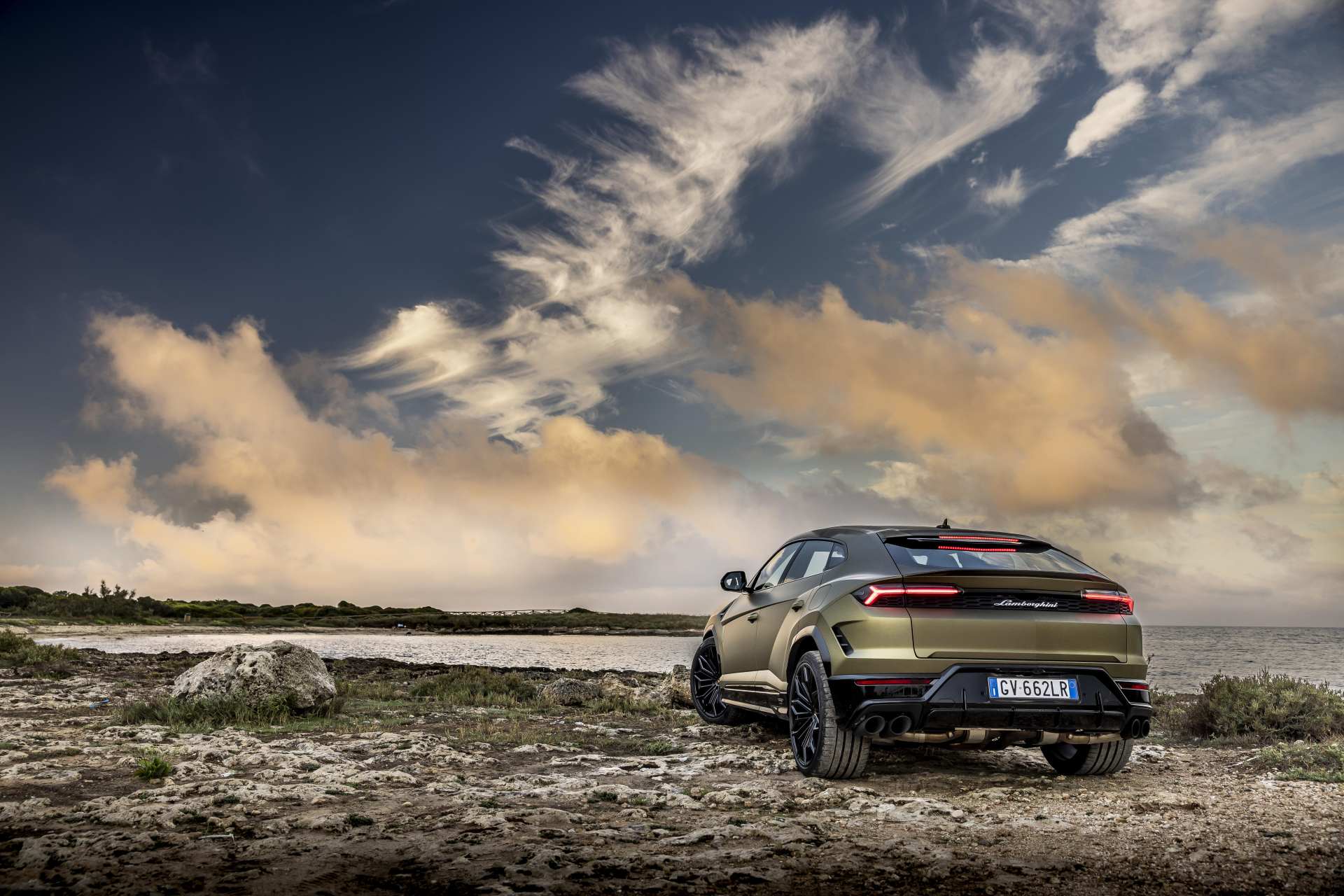 lamborghini urus 34