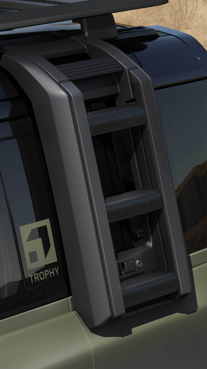 DEF 26MY TROPHY EDITION GREEN 190625 09b