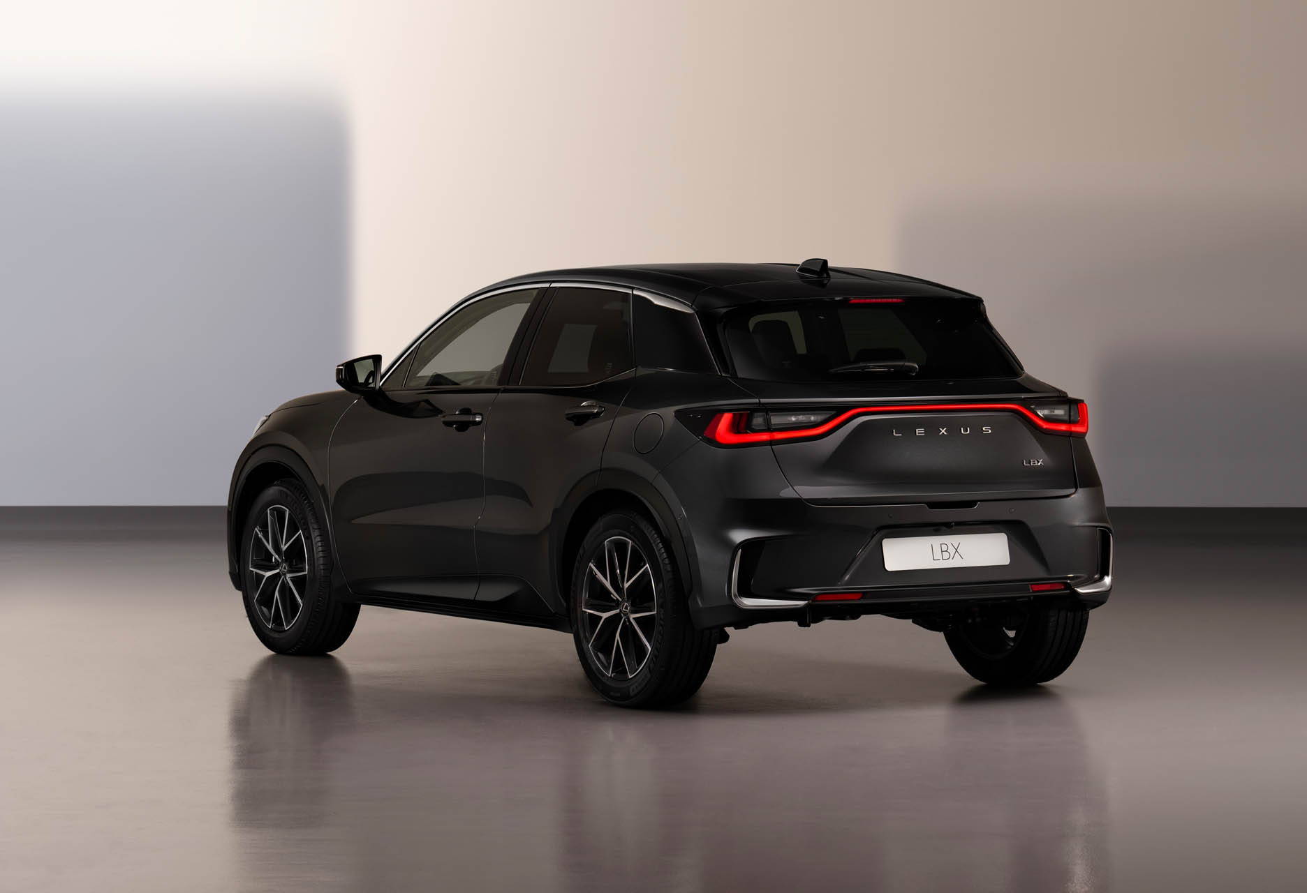 Lexus LBX 24