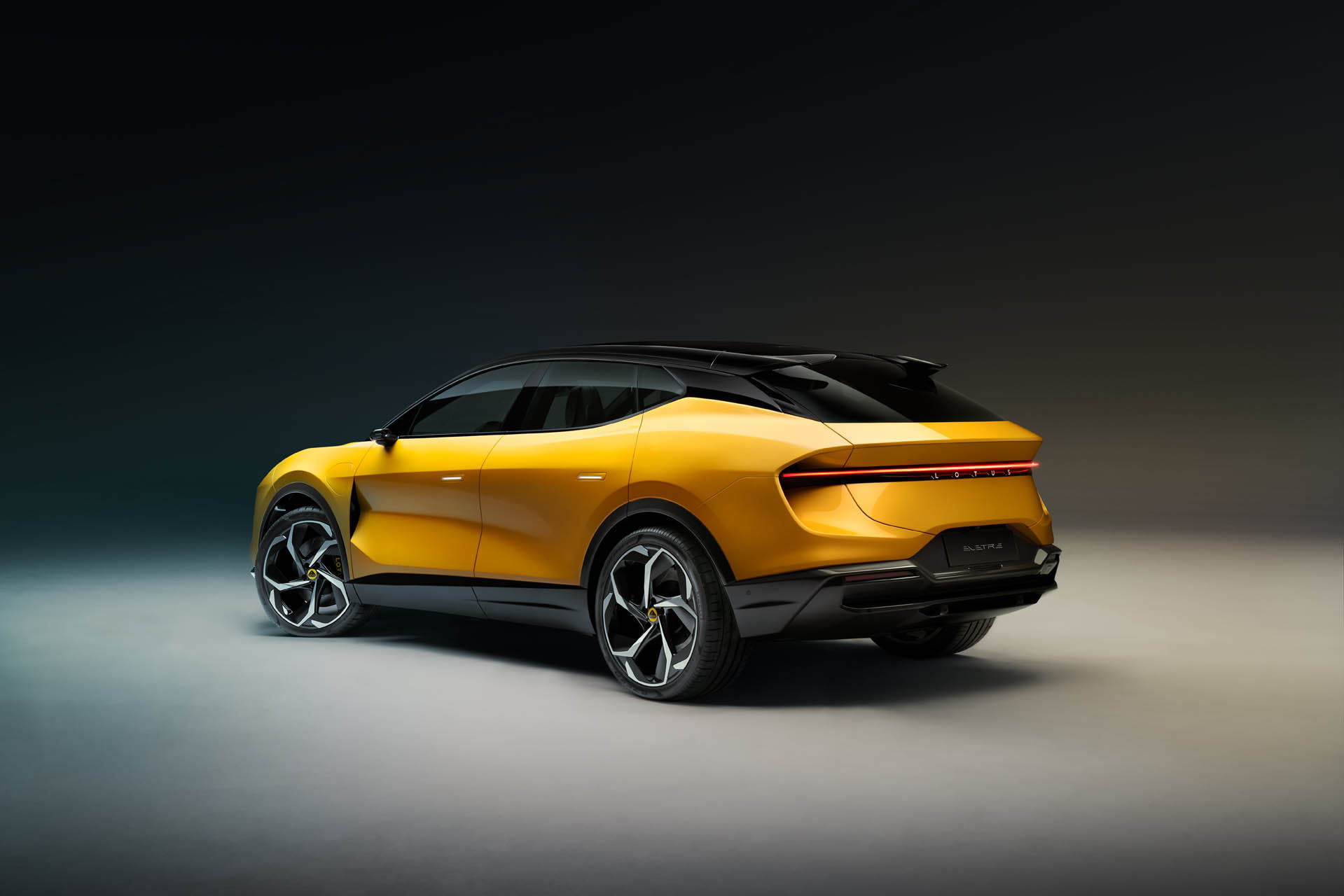 lotuseletre02
