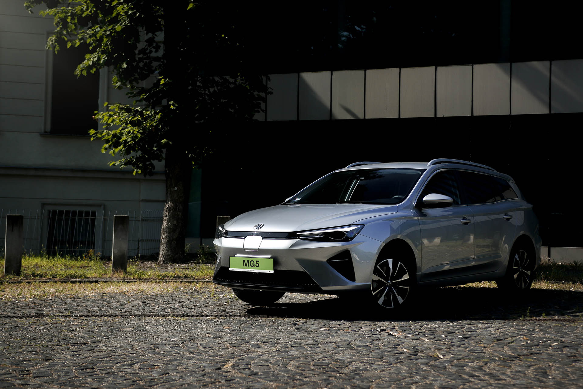 MG5 electric 2023 01