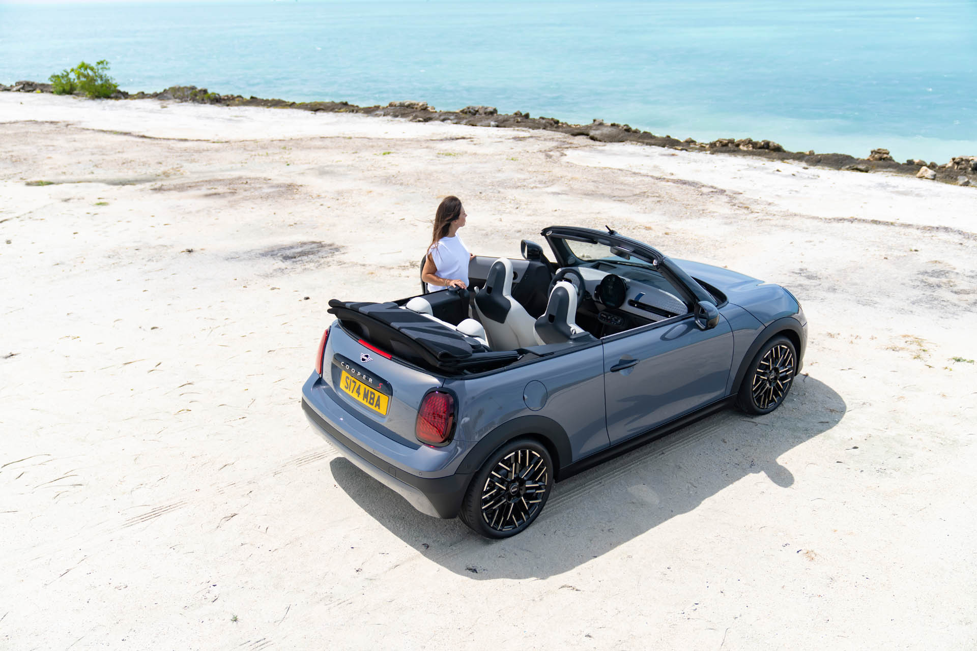 MINI Cooper S Convertible 2024 27
