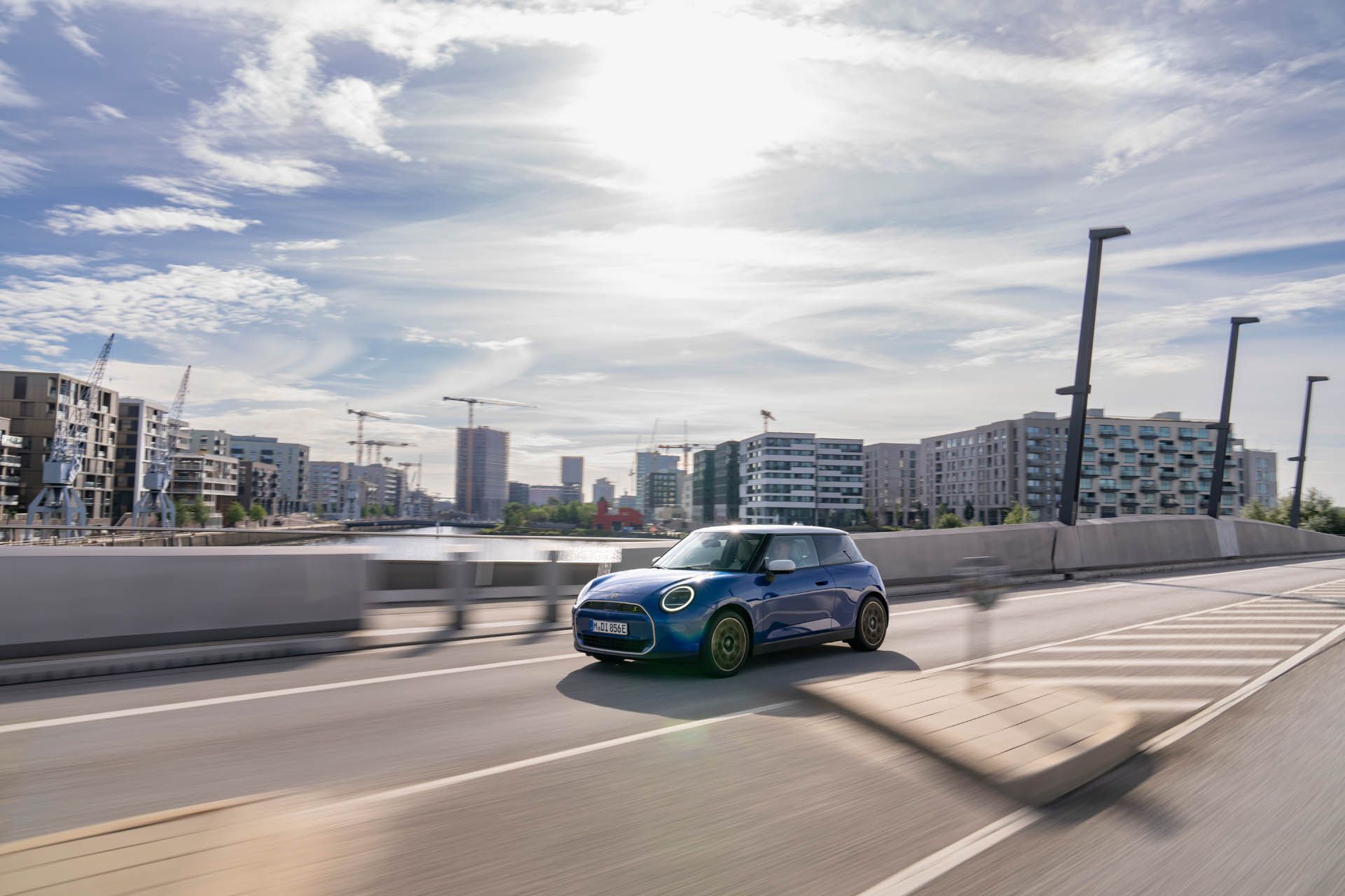 MINI Cooper SE 02