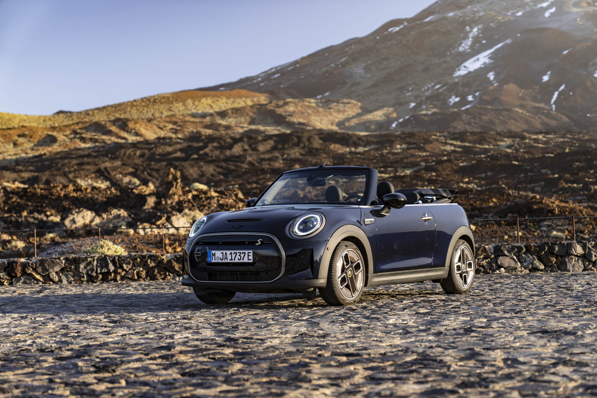 minicooperseconvertible2023cs01