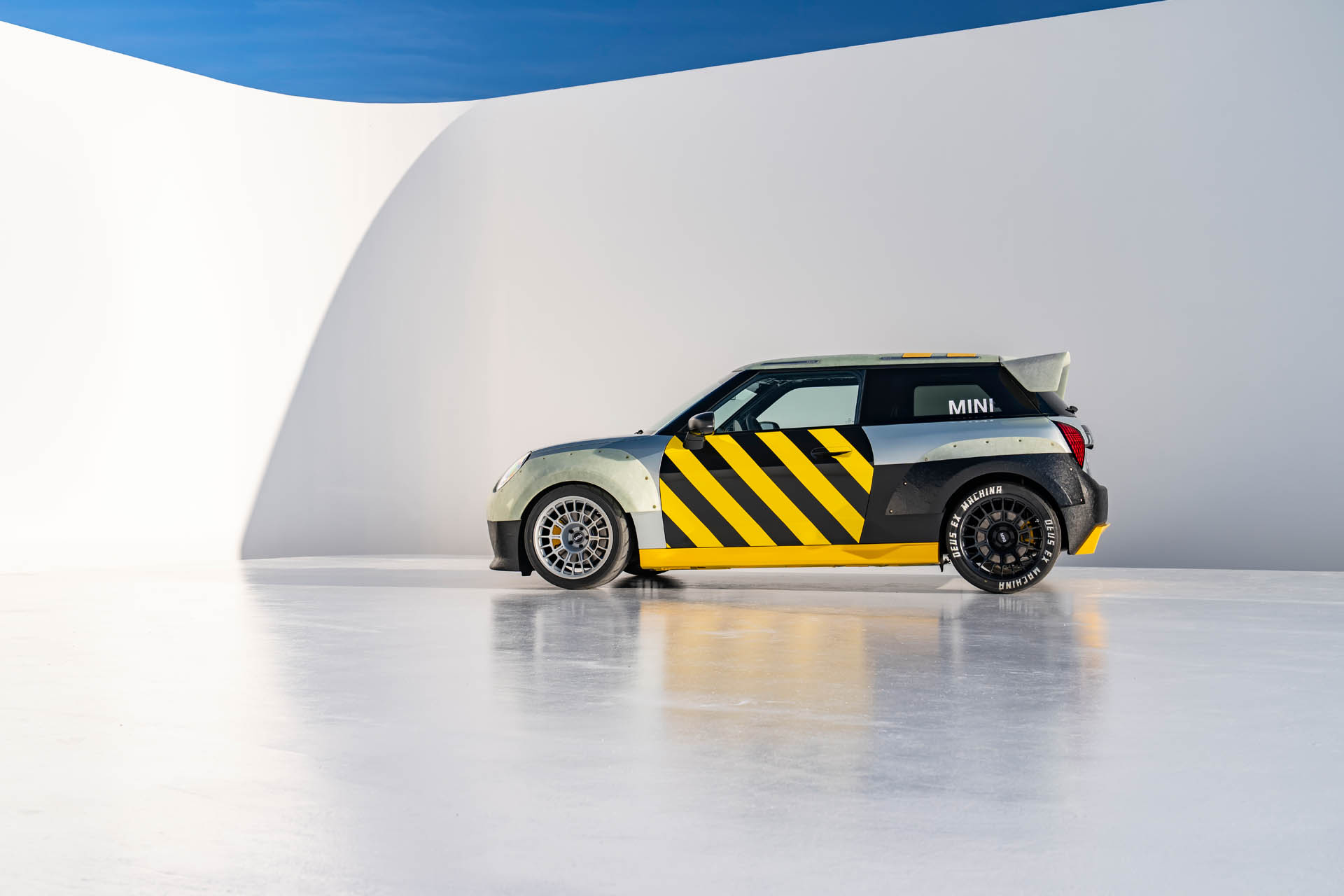 mini john cooper works the skeg 03