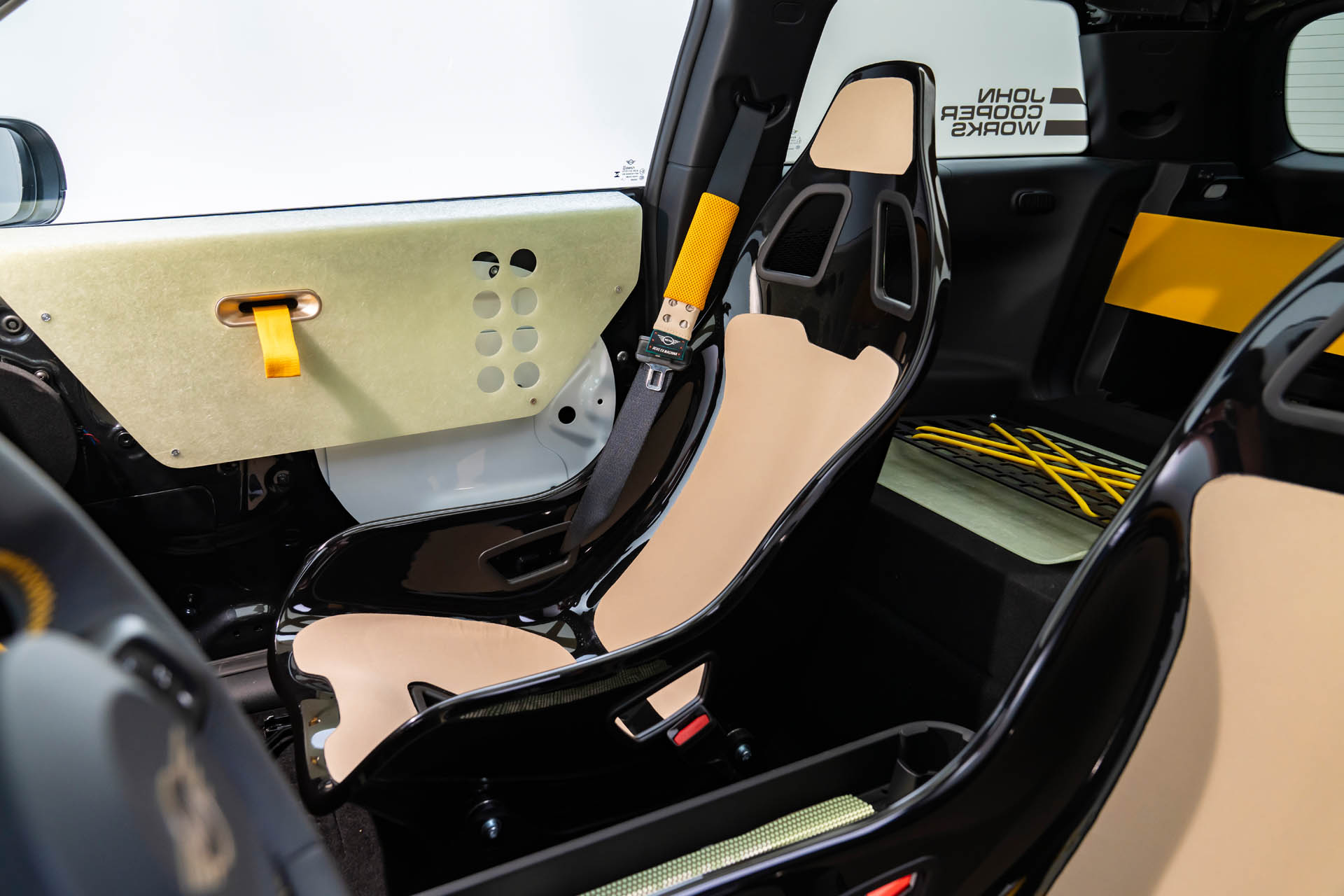 mini john cooper works the skeg 10