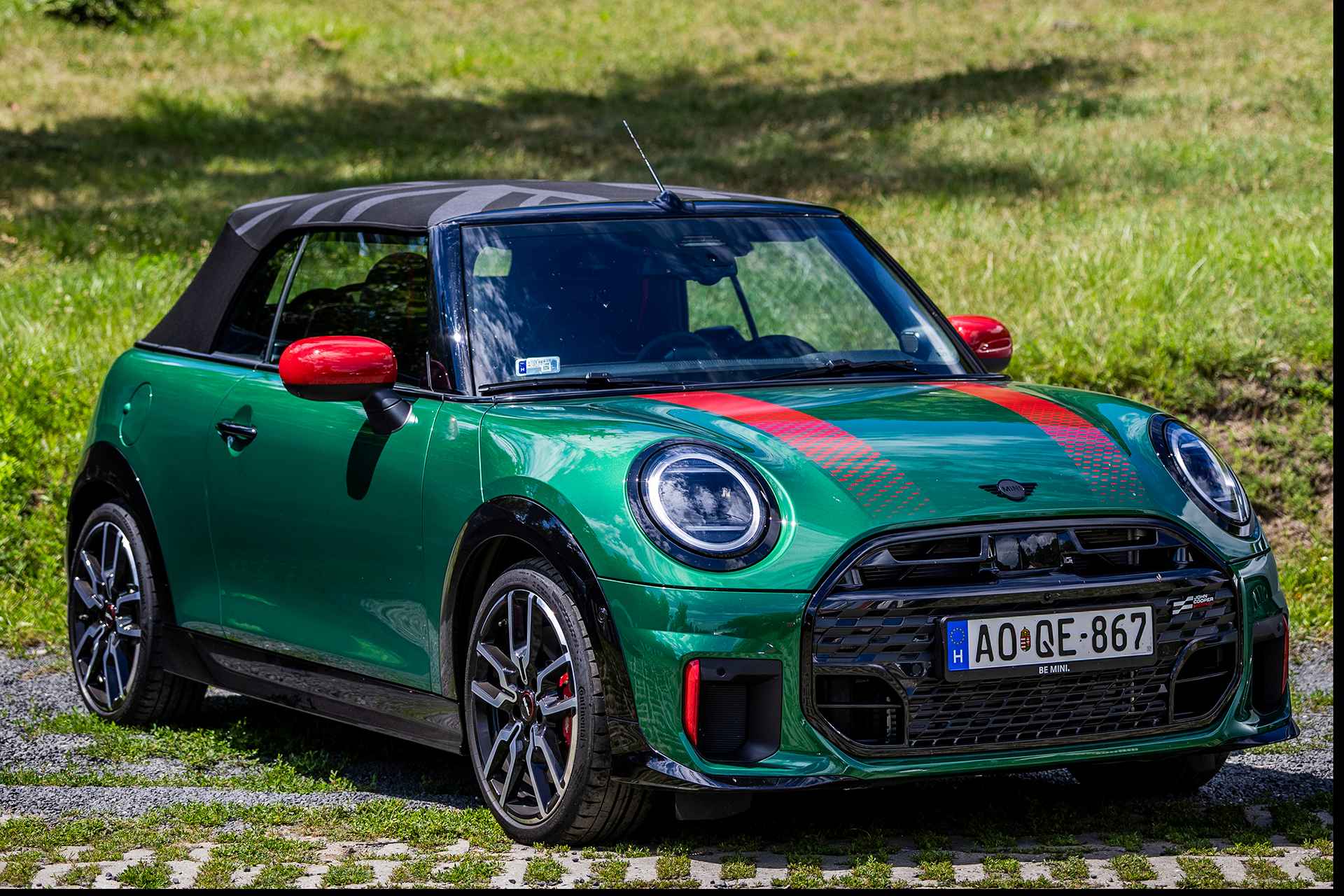 P90646888 highRes mini-jcw-driving-day