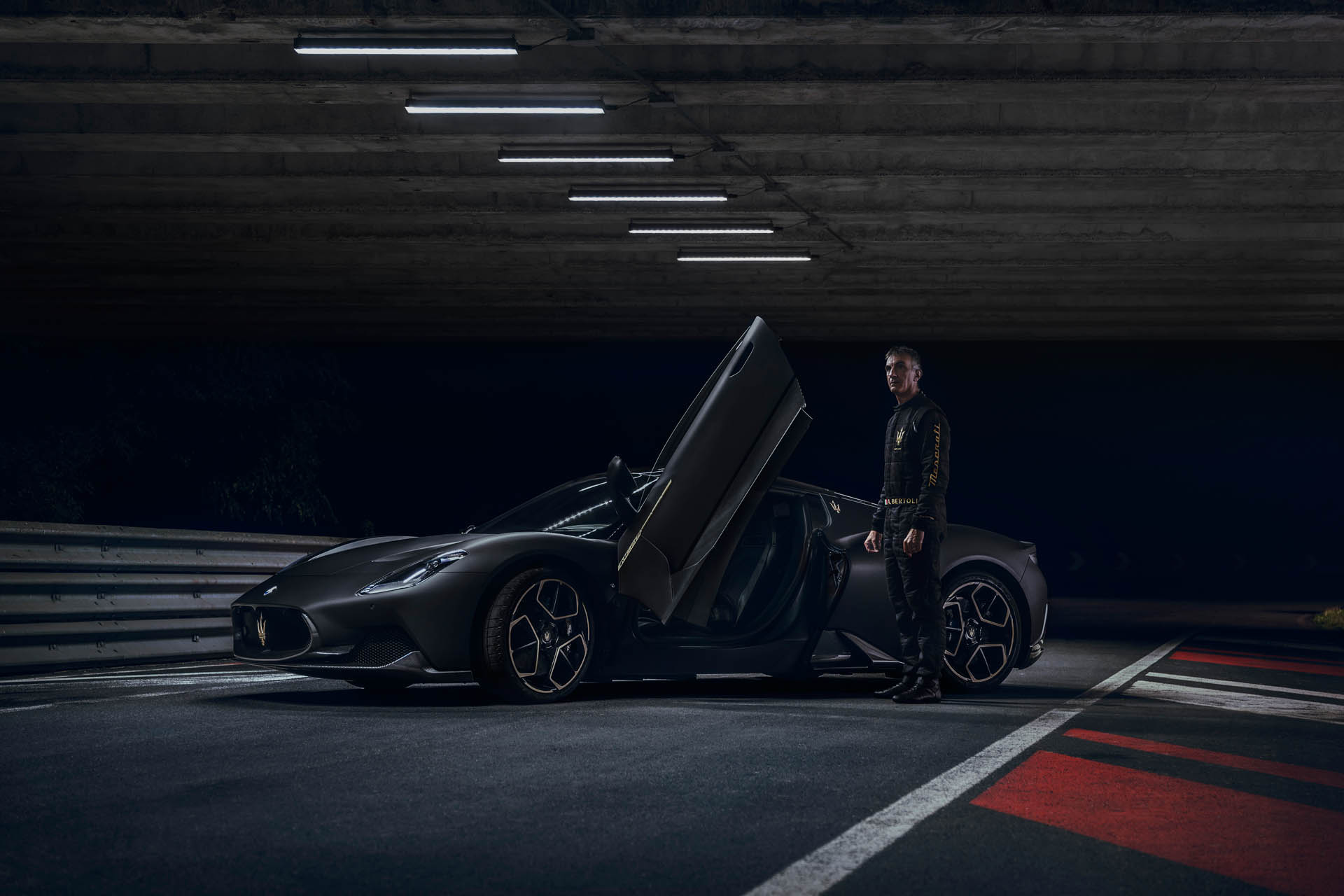Maserati MC20 Notte 09