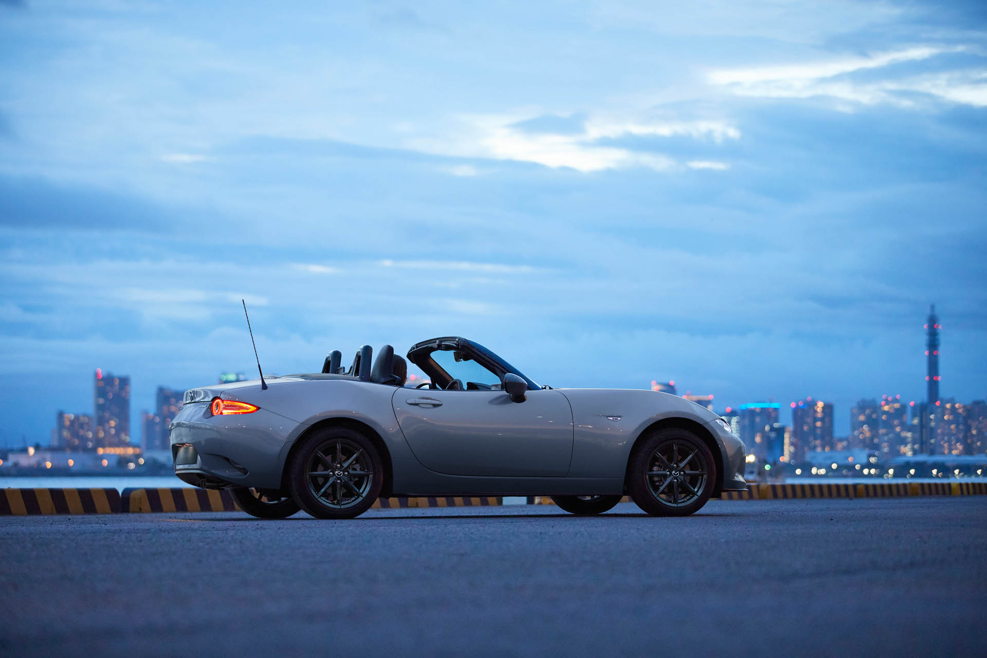 mazda mx-5 2024 23