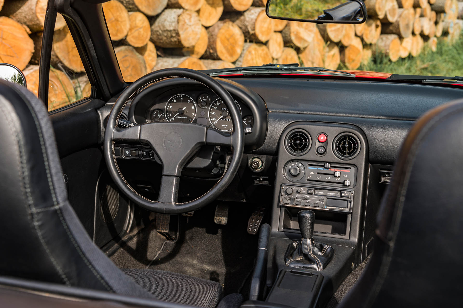 Mazda-MX-5-NA 1991 Interior-2 highres
