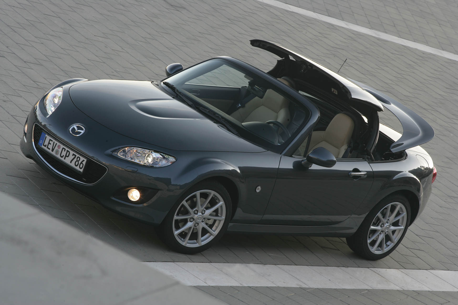 MX-5FL RCoupe still14 highres