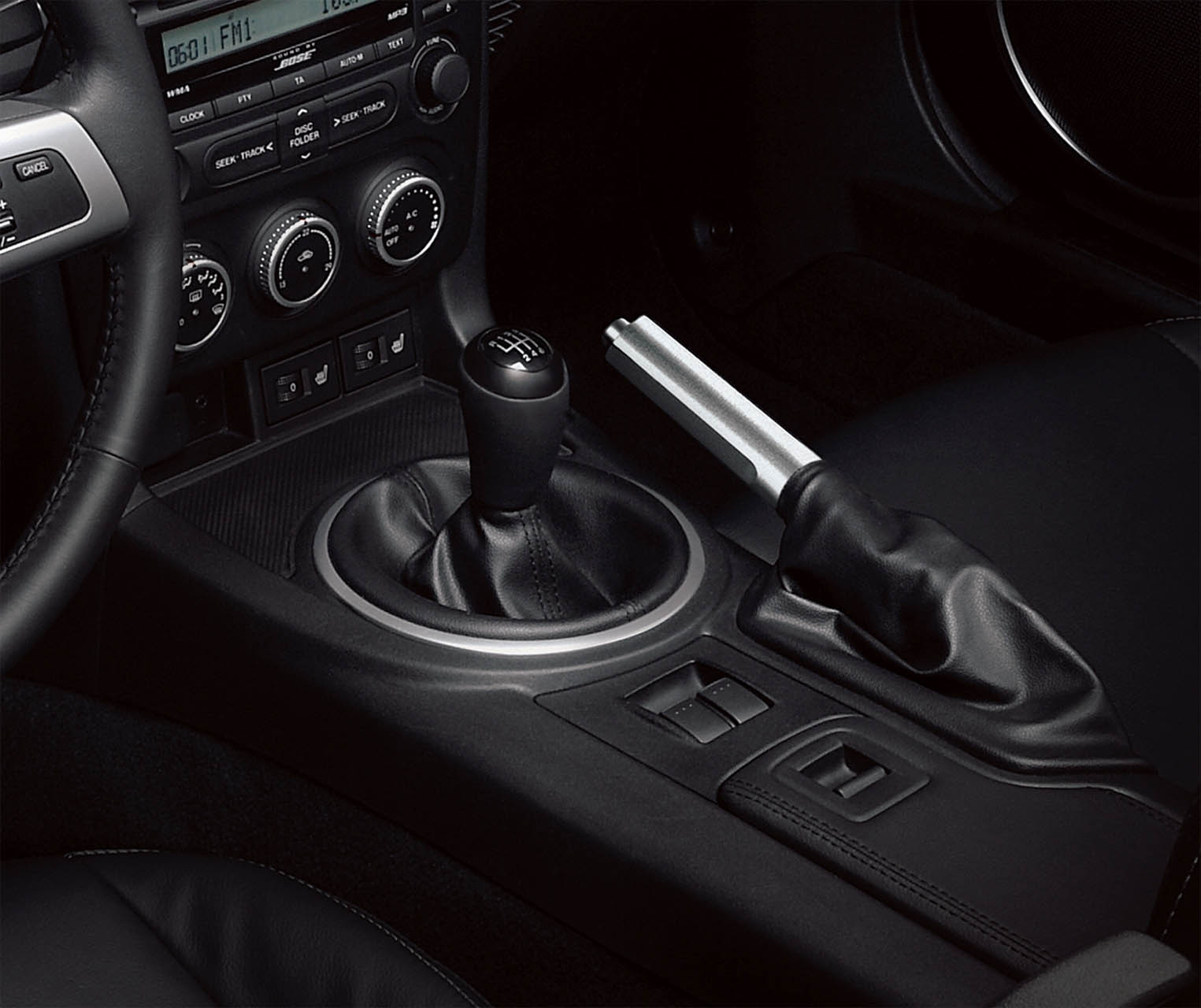 Mazda MX-5 2012 interior 01 highres