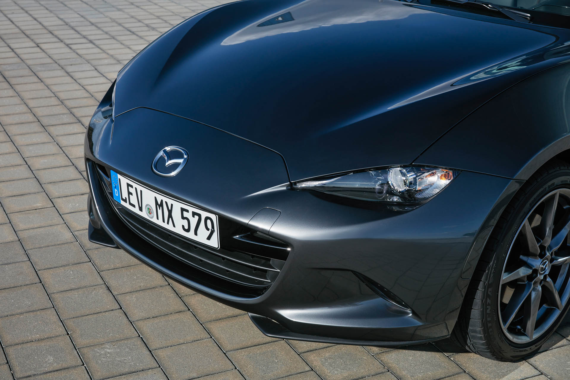 2017 MX5 RF Details 3 highres