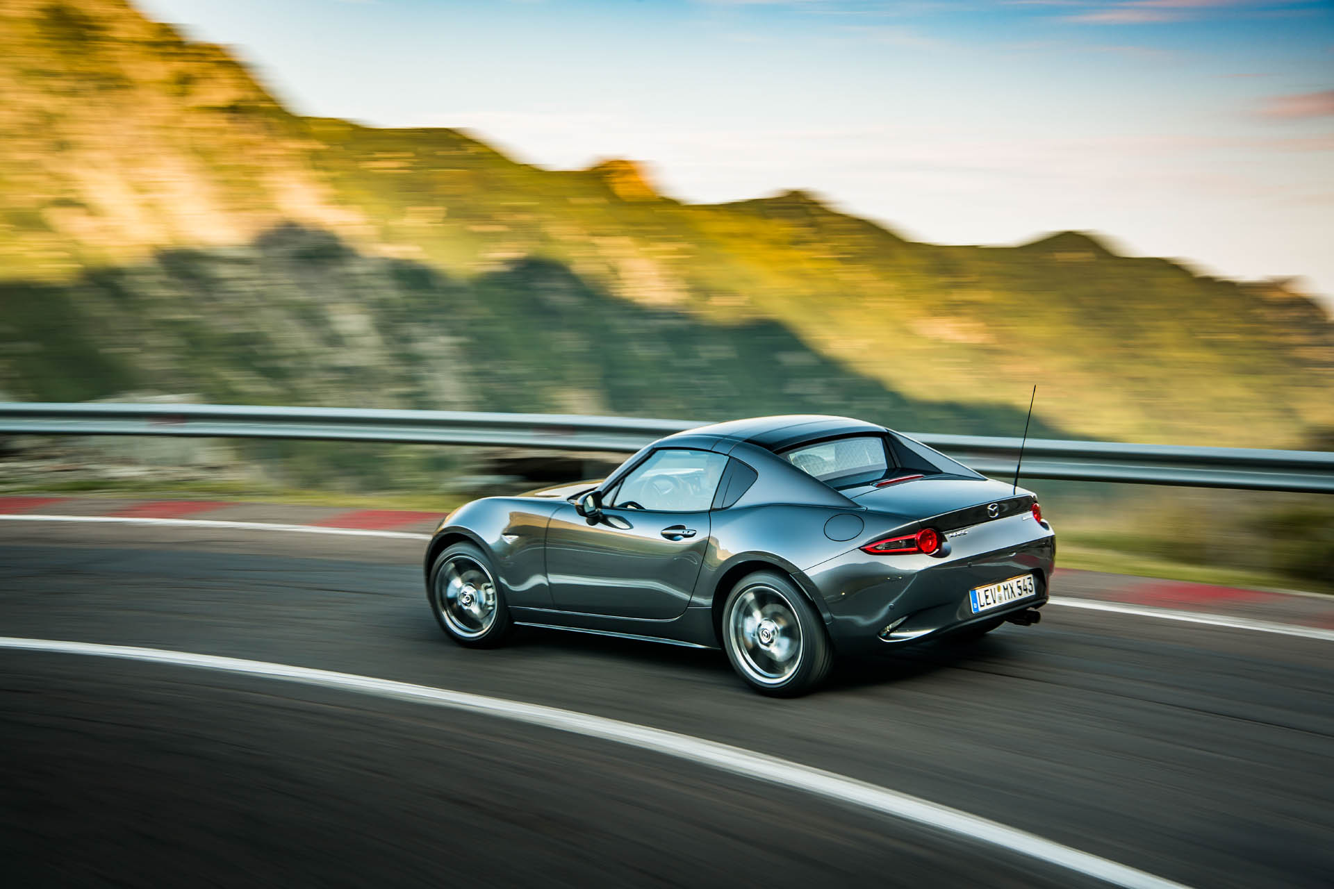 2019MX-5 RF Machine-Grey-31 highres