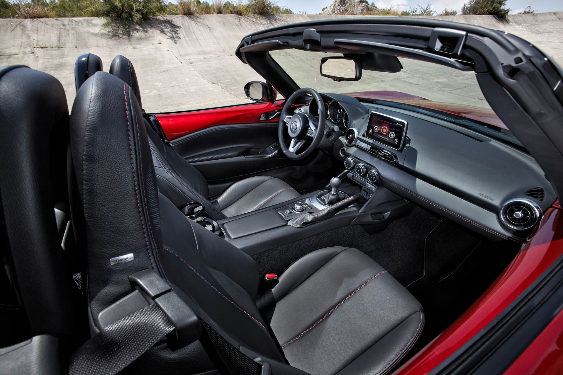 MX-5 2015 Interior 03 1 highres