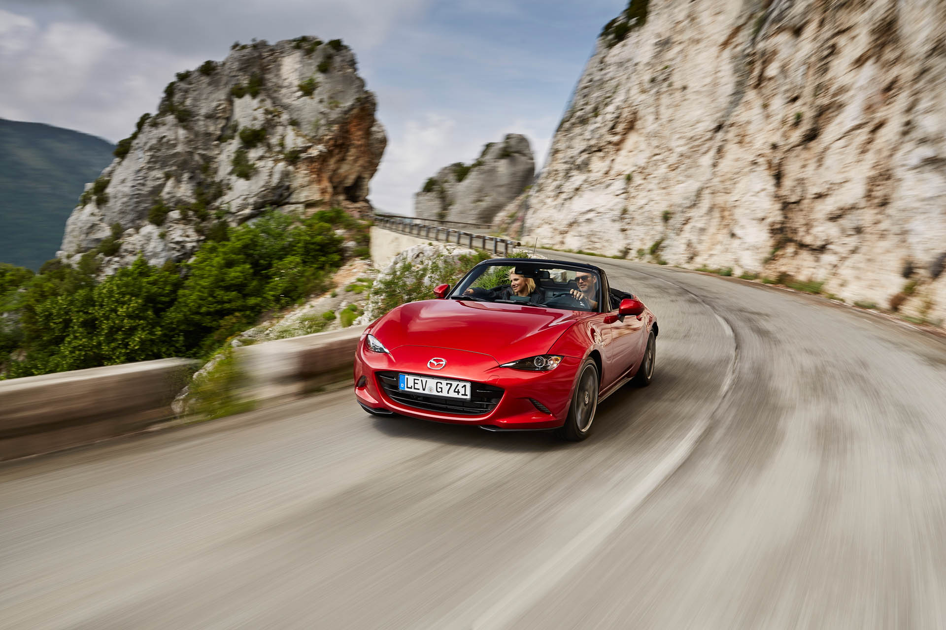 MX-5 4thGeneration Action 15 highres