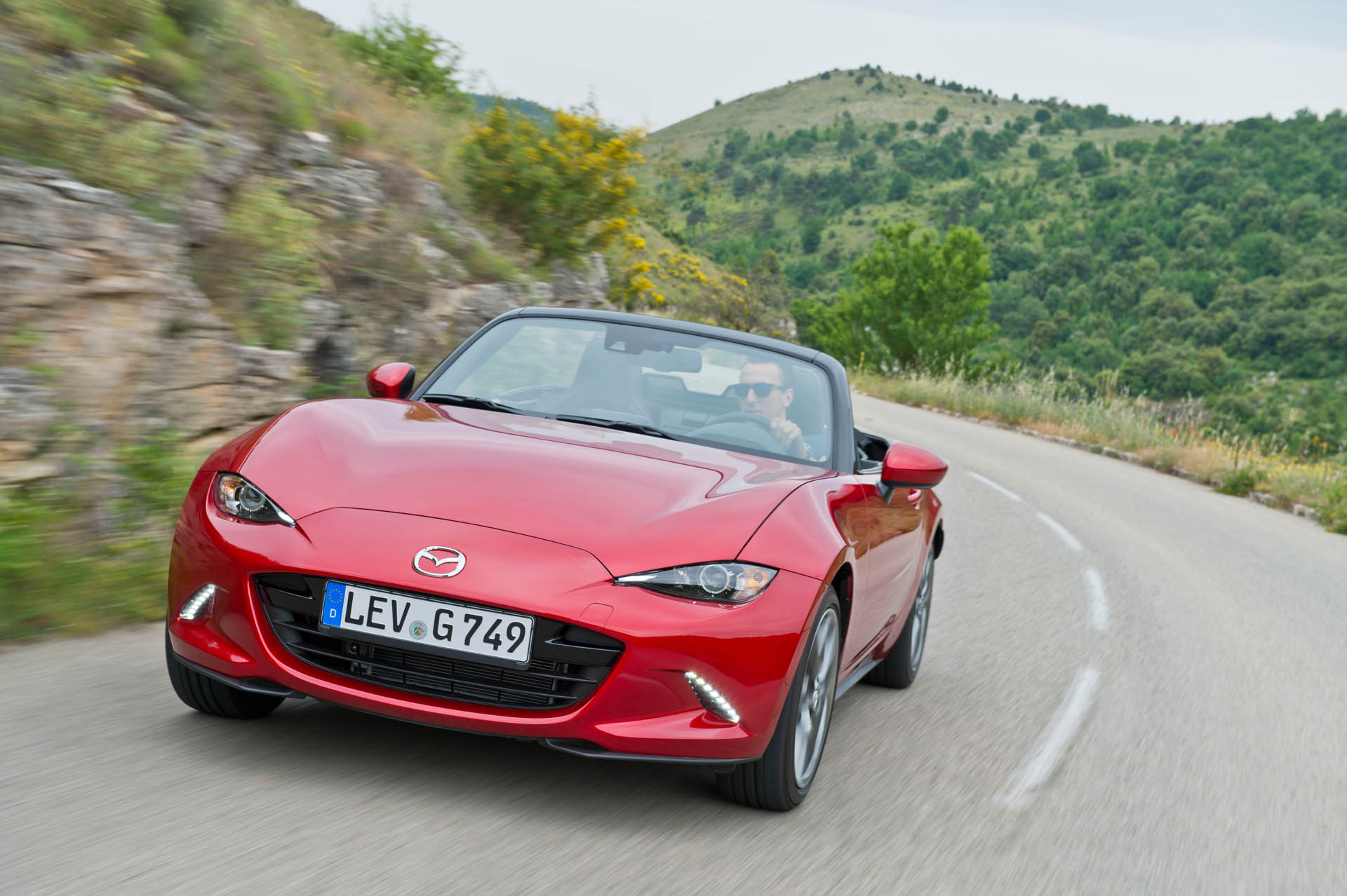 MX5 2015 SNEAK PEEK ACTION 23 highres