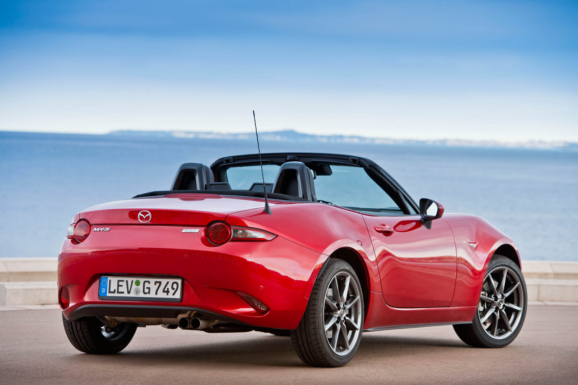 MX5 2015 SNEAK PEEK STILL 17 highres