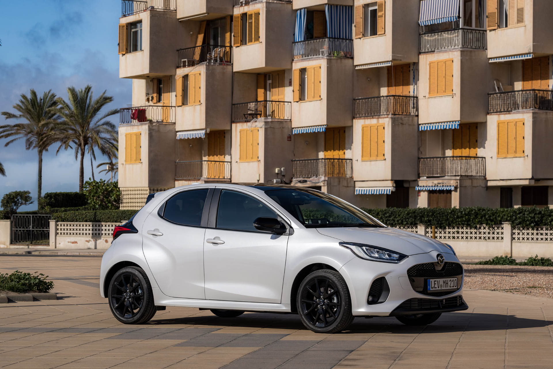2024 mazda2 hybrid 35