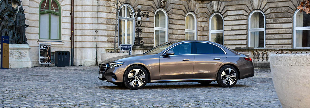 Mercedes-Benz E220d Exclusive 2024 nyito