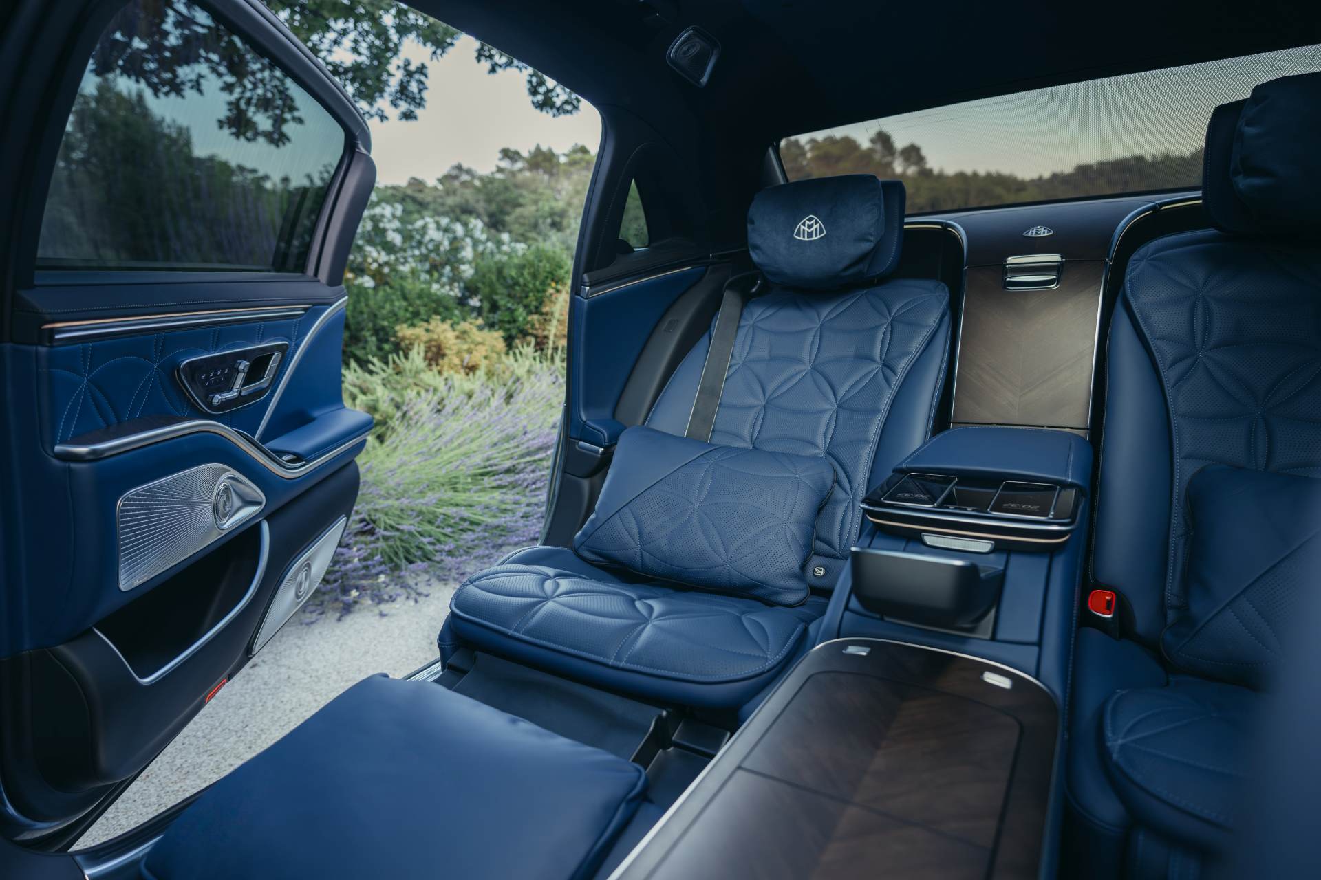 mercedes-maybach s-class 2026 33
