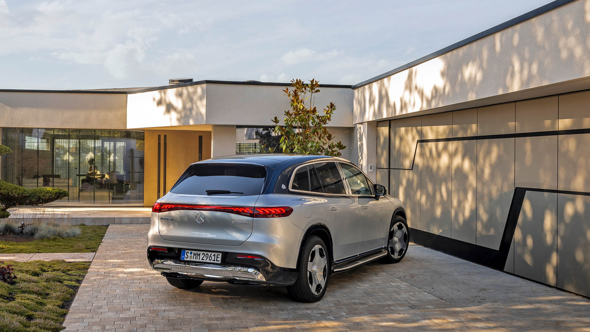 Mercedes-Maybach EQS SUV  05