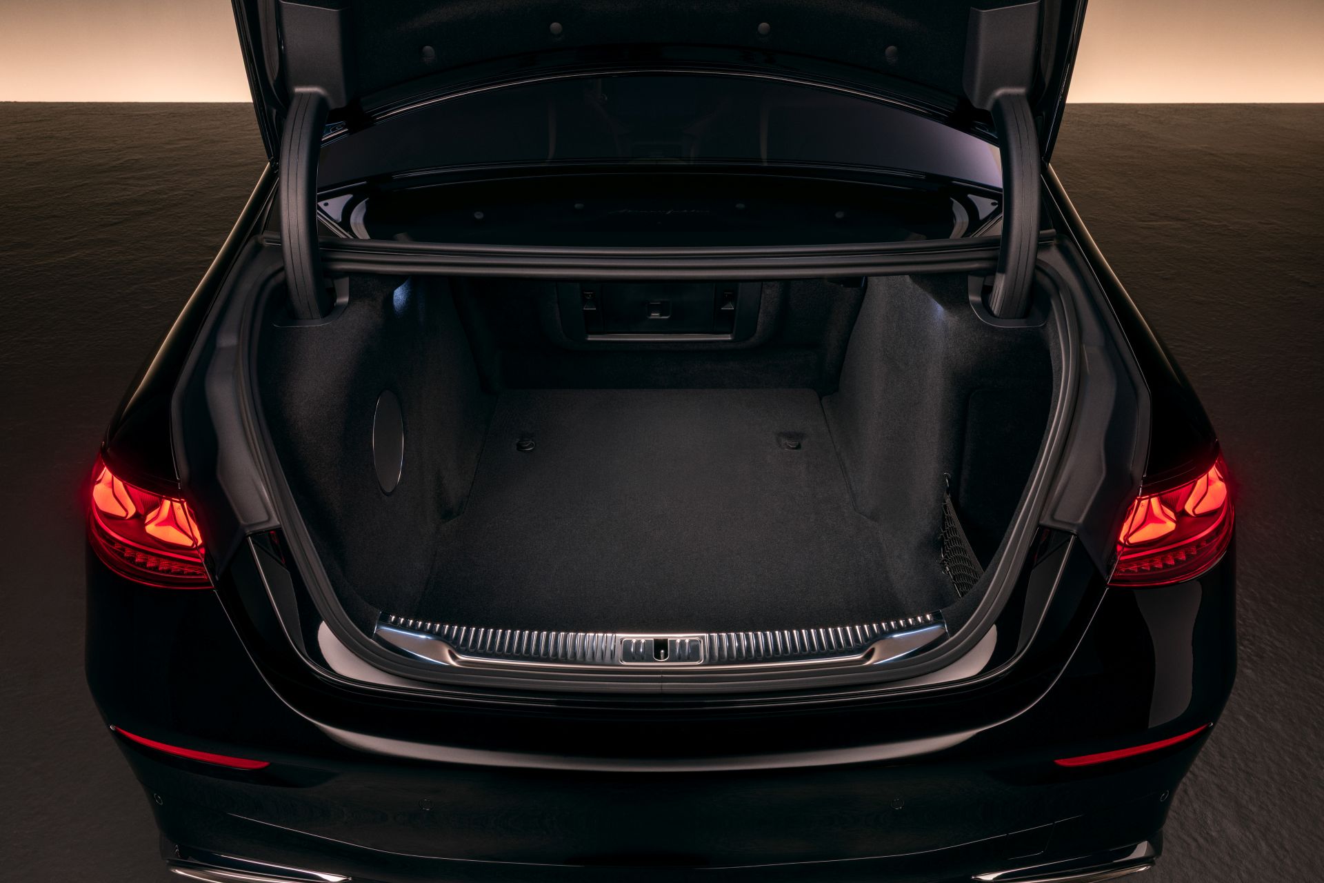 Mercedes-Benz S-Class 2026 16
