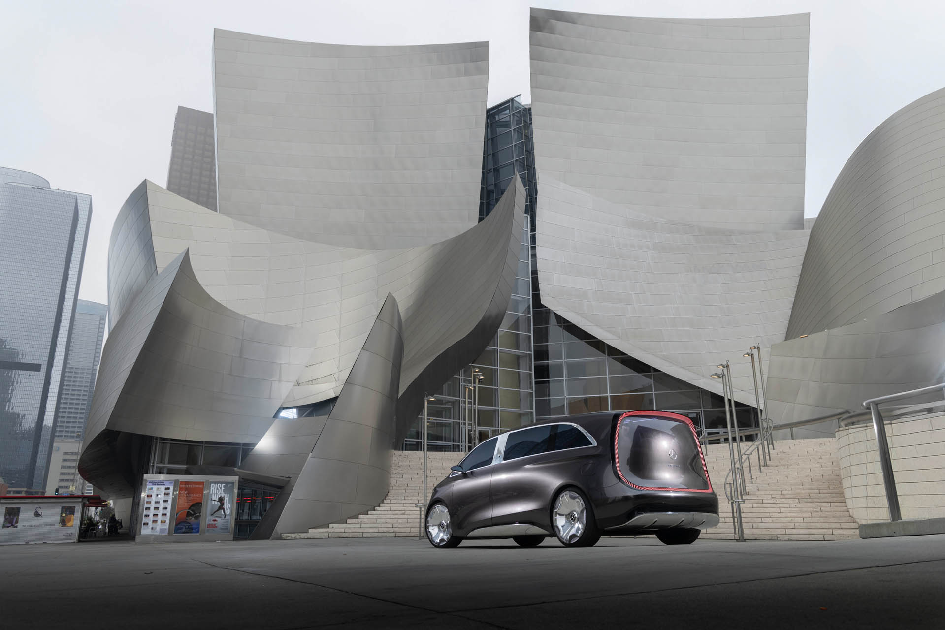 Mercedes Vision V in California 24